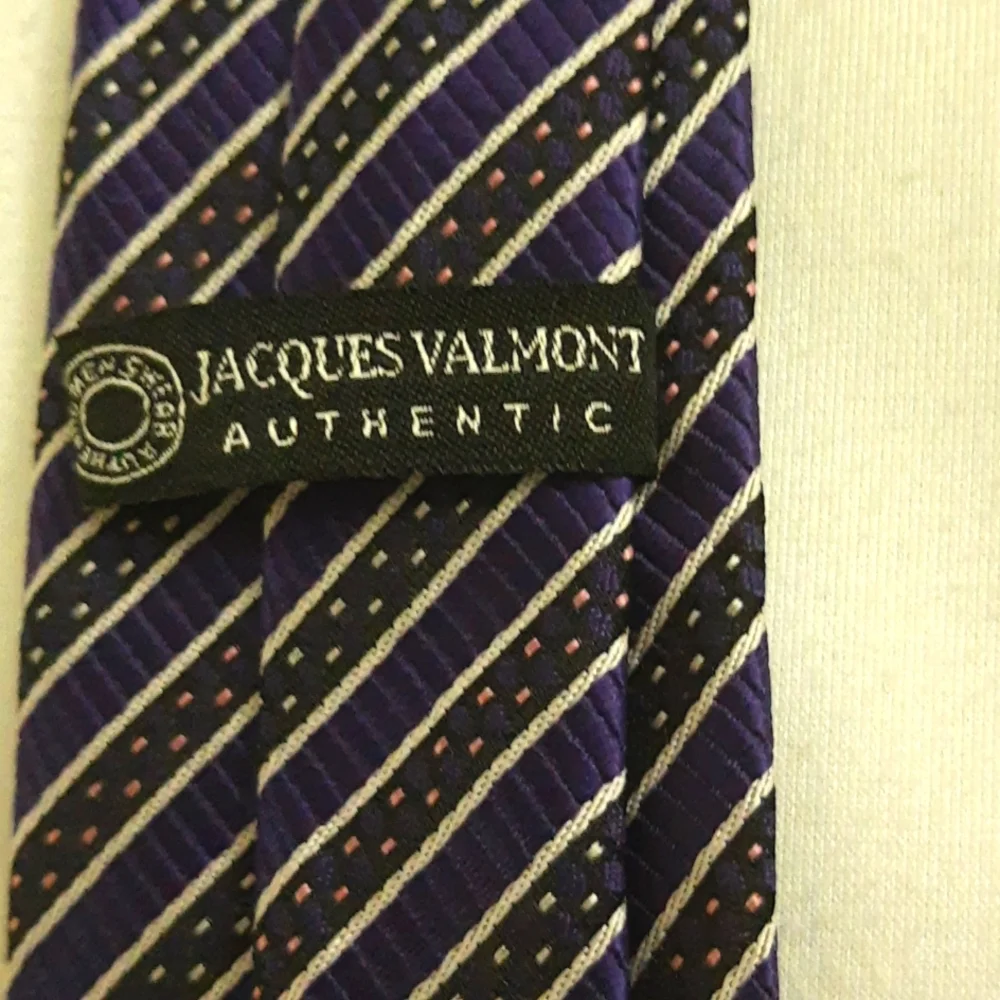 Jacques Valmont category formal